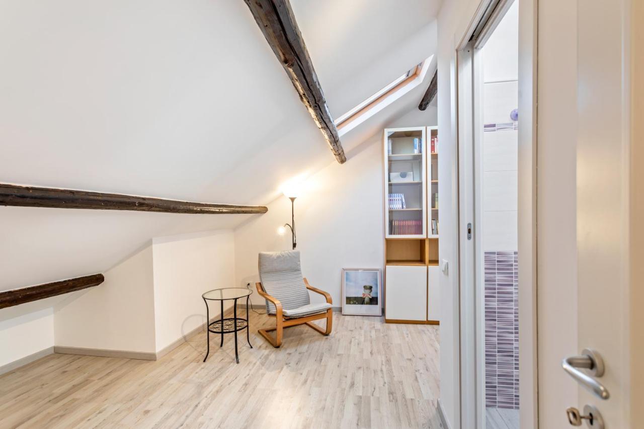 Liberta Frame Apartment With Terrace And Etna View Catania Exterior photo